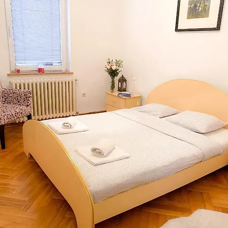 Safari Apartment *